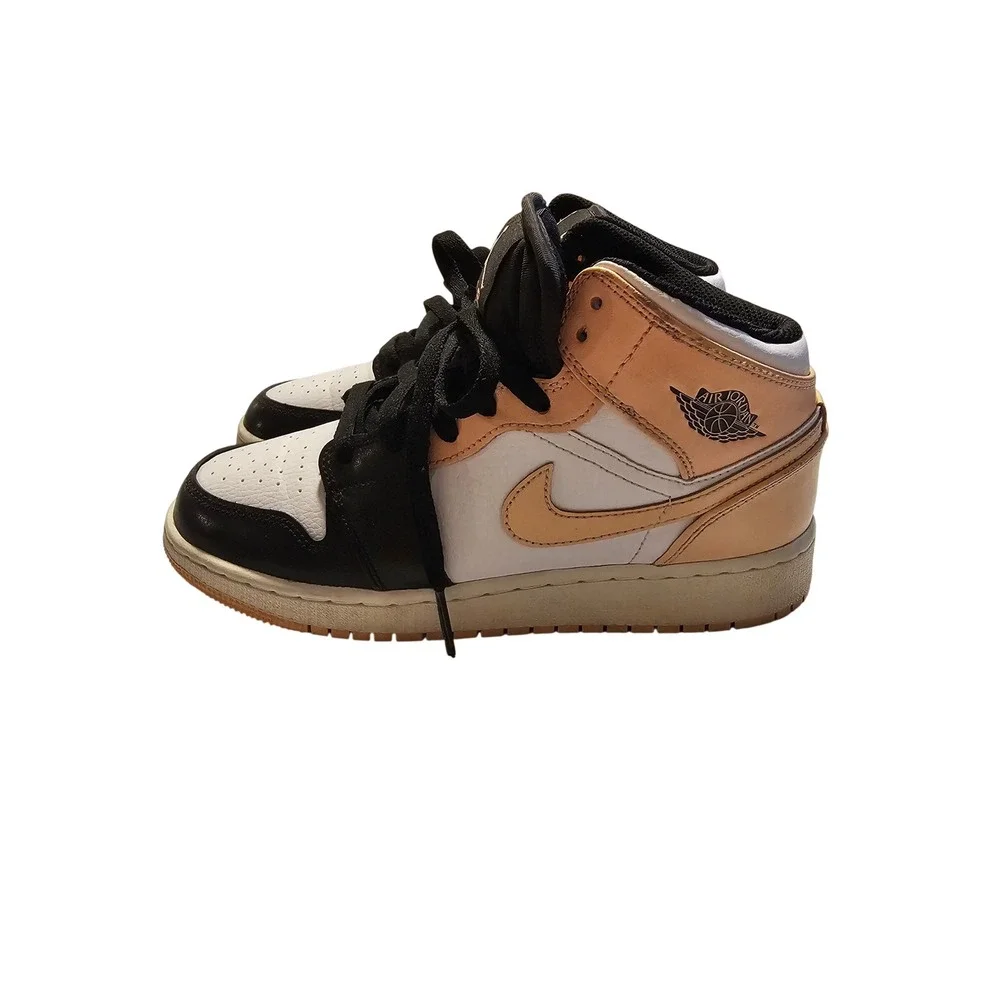 Jordan 1 Mid GS Arctic Orange Black White 554725-133 Mens 5Y Sneakers